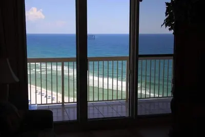 Image de Sur le sable dans le coeur de Destin - Condo de luxe