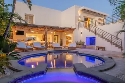 Image de Villa Luna Nueva, Pedregal, Walk to Town, Daily Maid Service inc, Concierge 24h / 24