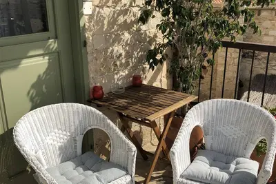 Appartement Village Traditionnel En Pierre Avec Balcon