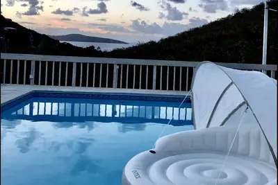 Image de Hidden Valley Villa 3 chambres 3 salles de bain. Vues sur l'océan et piscine privée, à 2min des plages