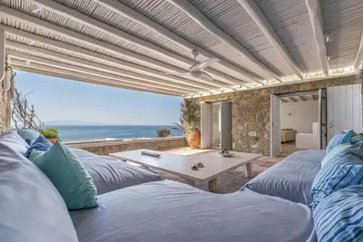 Image de Villa Ostraco, maison en bord de mer Ă 50m de la plage