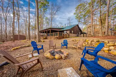 Image de \"Wooglin\" 3 chambres, 2 salles de bain, bain à remous, beaucoup d'espace extérieur.