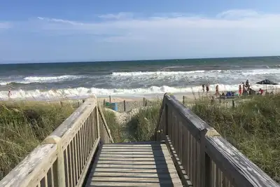Image de Spectaculaire Direct Oceanfront 2br Condo à Emerald Isle Nc
