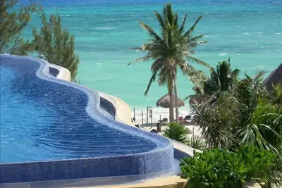 Image de Fab Condo - 14 étapes de la plage, avec vue panoramique sur le toit Vue