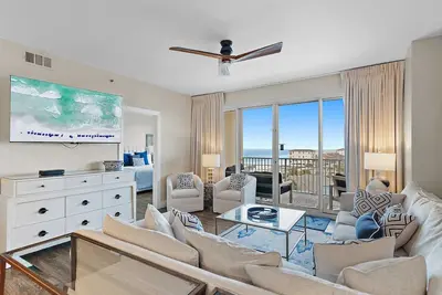 Image de Rare Amazing Views 4br et 3ba avec service de plage