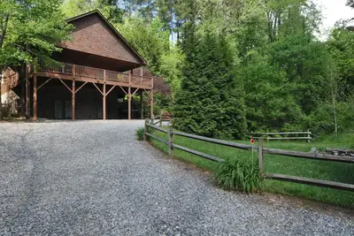 Image de Buckeye Chalet, situé à Weaverville, Caroline du Nord