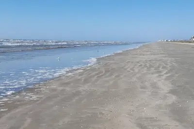 Image de Maison de plage colorée à la 3e rangée avec vue