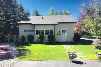 Image de 2 Bd. 2 Bath Guest House de campagne privée et de charme (\"The Beck Lodge\")