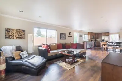 Image de Nettoyer belle maison de vacances à Flagstaff avec un excellent emplacement!