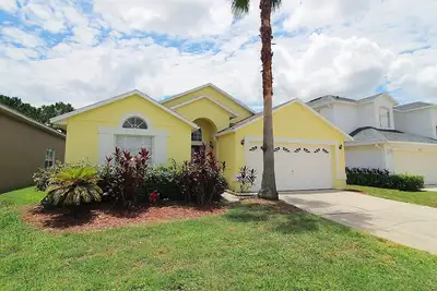 Image de Superbe villa de 4 chambres avec vue sur le lac et piscine privée - 3 milles à Disney!