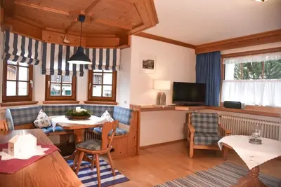 Image de Appartement fantastique « Murmelebau » Obermaiselstein, avec le boulanger à côté