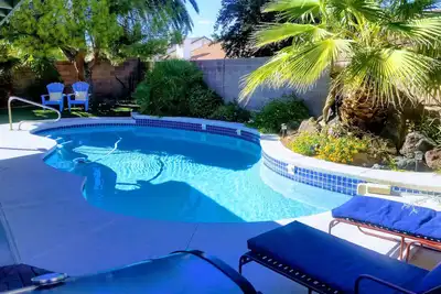 Image de Green Valley (Henderson) 3 Bdrm, 2 Ba, maison Pool / Spa, 10 miles de la bande