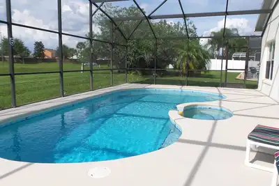 Image de Belle 4 Br 3 Ba, piscine et spa isolés, Netflix Wifi AppleTV, communauté fermée