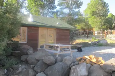 Image de Le Remington - Chalet Yellowstone et Cody avec des vues spectaculaires.