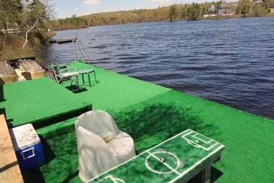 Image de LakeFront, quai de 30 pieds, bain à remous, sauna, théâtre de 120 po