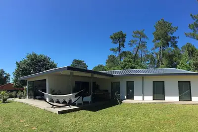 Image de Maison d'architecte entre landes et pays basque; Piscine Pour L'Ete 2021