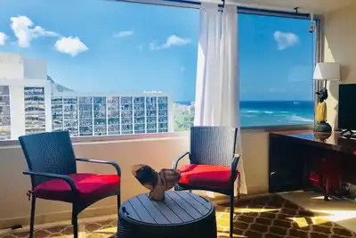 Image de Foster Twr Nouveau Remodel 1 Br / 1ba Lanai 25th Floor Panoramic View Ocean & Mountain