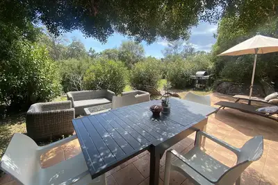 Image de Casa Giardinu, apt avec jardin privé, à 5 minutes de la baie de Santa Giulia!