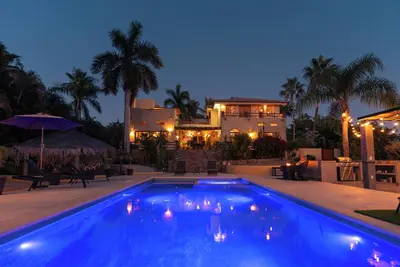 Image de Magical Beach House avec vue sur l'océan Unforgettable