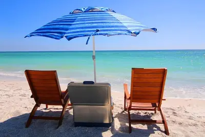 Image de 50 étapes de la plage. Luxe 1 chambre, 2 salles de bain