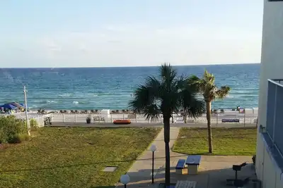 Image de Condo sur les plus belles plages du monde. Front de mer. À quelques pas du sable.