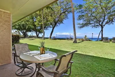 Image de Beachfront Villa, Excellent Emplacement Et Resort, $ 325 Juillet SPÉCIAL!