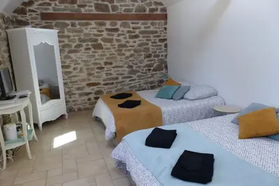 Chambre familiale, à 2 mn de la plage aménagée