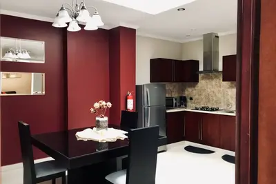 Image de Walkable to Downtown/Stadium/Hosp. St Ines. 2b/2b Apartment + Terrace 2nd Floor