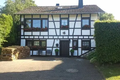 Image de Cottage romantique vous cherche! - une connexion Wi-Fi, une cheminée, une cabine infrarouge