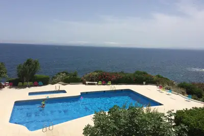 Image de NOUVEAUTÉ! Delfinrosas7 vue mer et vue piscine +accès privé à la mer🏖+terrasse