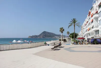 Image de Trés beau duplex, a 100 M de la plage, très grande piscine