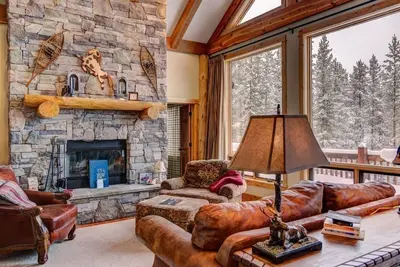 Aspen Groves Family Getaway avec bain à remous et service de navette en hiver!
