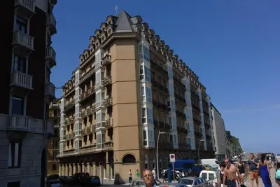 Image de Bel appartement dans un immeuble de haut standing au coeur de la ville