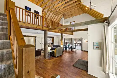 Image de Coach House Suite - Confort moderne dans un cadre historique