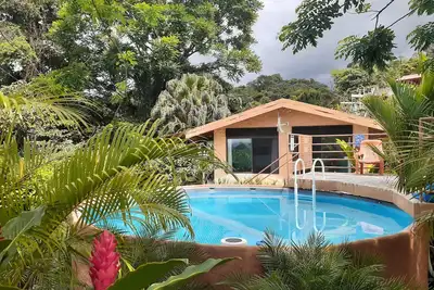 Image de Villa spectaculaire dans la jungle pour 6 personnes, randonnée en montagne gratuite, vues extraordinaires, bain à remous!