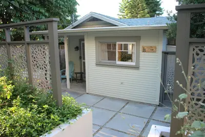 Image de Retraite Cottage Adorable à Silver Lake, près de Sunset Junction, terrasse privée