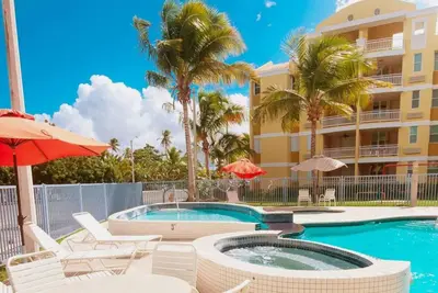 Image de Villa de luxe sur la plage avec jardin près de San Juan