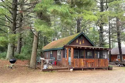 Image de Boulder Junction Cabins sur le magnifique lac Fishtrap. Canoë, Kayak, vélo et pêche!