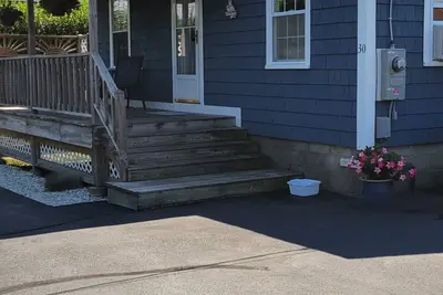 Image de Adorable Cottage Walk Across Street to First Beach, Winter min stay 9 mos
