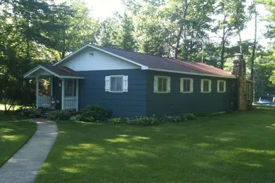 Image de Crivitz région Cottage sur Pristine Grès Flowage de la rivière Peshtigo