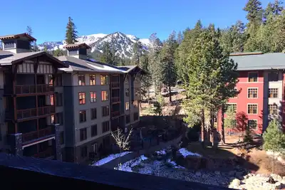 Image de Village dernier étage Lincoln House - Grand 2 chambres avec vue sur Mammoth Mountain