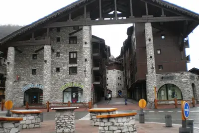 Image de Appartement, 6 couchages, centre-ville, proximité montagnes, Val-d’Isère