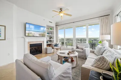 Image de Adagio D405 Coin tranquille au dernier étage! ! Front de piscine Premium!