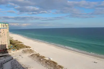 Image de NOËL, Nouvel An Et Ouvertures Janvier! 2br 2ba condo mis à jour en bord de mer