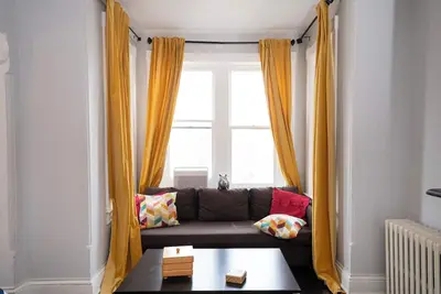 Image de Cap Hill Penthouse Apartment, a tout, parking gratuit, blocs au Capitole