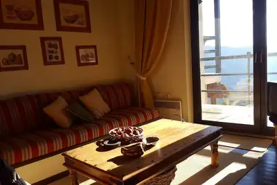 Villa sur 2 niveaux avec vue fantastique!