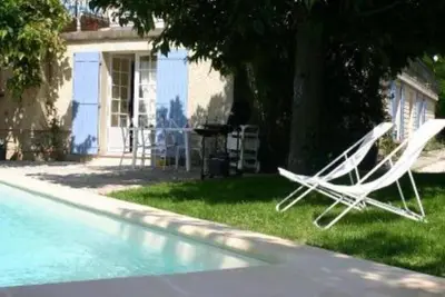 Image de Rez de jardin de villa avec piscine à Pernes les fontaines