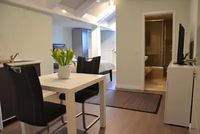 Image de Nouvellement construit appartement de vacances dans un style campagnard moderne. trajet de cycle de 10 min de la plage