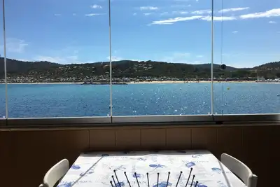 Image de Vue mer à 180° exceptionnelle appartement avec Piscine, Accès direct plage