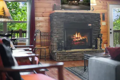 Image de Prime Location Rustic Elegant Mountain Cabin